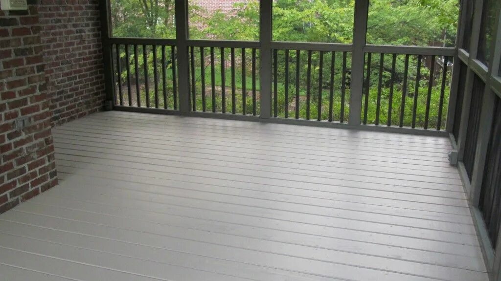 Терраса цвет пола. Цвет пола на веранде. Цвет полов на террасе. Терраса с белым полом. Деревянные полы для террасы цвета.