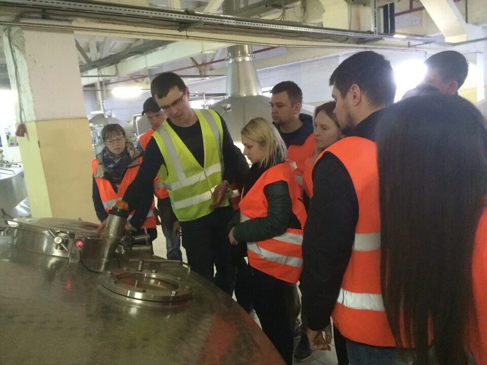 Проведение экскурсий на предприятии