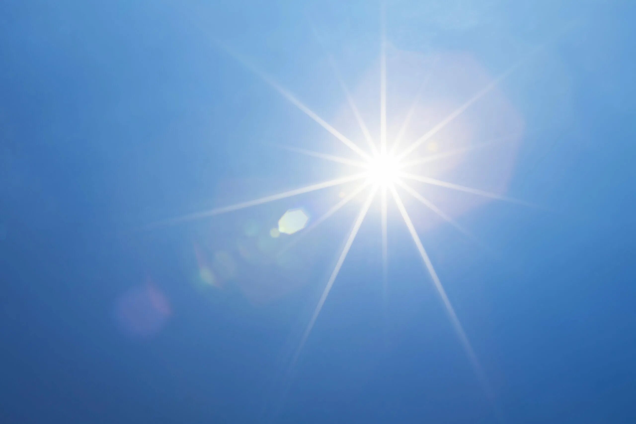 небо солнце. светло голубое небо с солнцем. небо с облаками. солнце на голубом небе. блик солнца.