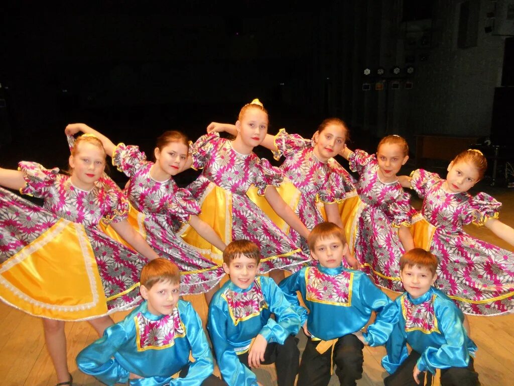 Ансамбль раздолье шебекино. Коллектив раздолье. Оренбургский ансамбль раздолье. Ансамбль раздолье гагино. Коллектив раздолье.