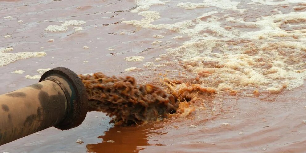 Загрязнение рек сточными водами. Сточные воды. Бытовые сточные воды. Сточные воды промышленных предприятий. Отходы сточных вод.