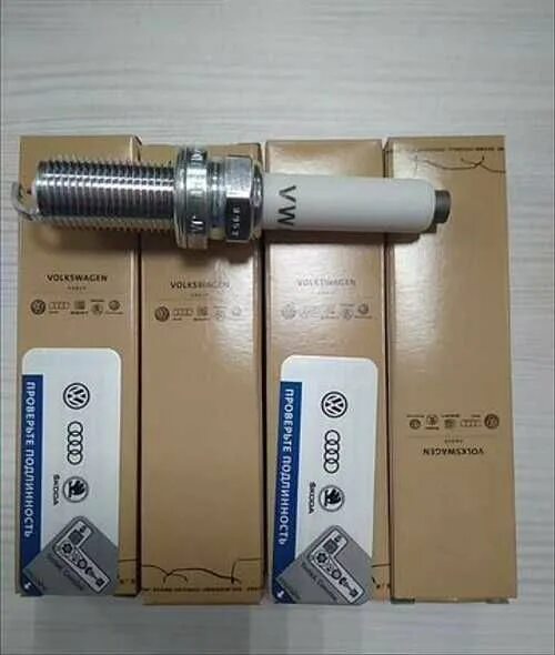 Оригинальные свечи зажигания шкода. Оригинальные свечи зажигания шкода. Свечи шкода октавия 1. 101 905 601 f свеча зажигания. Свечи зажигания шкода октавия а7.