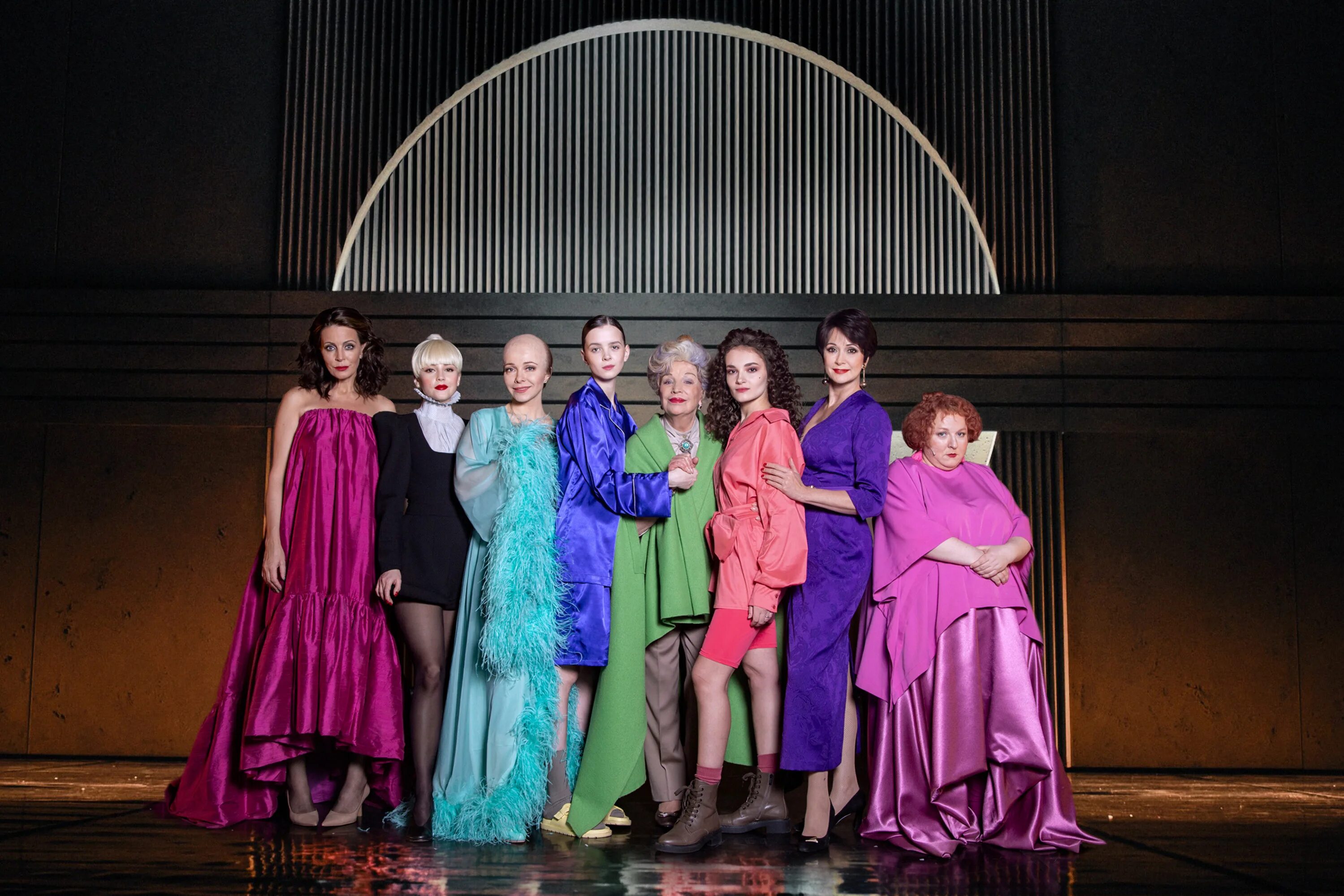 8 любящих женщин малый театр актеры. ирина муравьёва в спектакле восемь любящих женщин. восемь любящих актеров. 8 женщин малый театр. 8 женщин малый театр.