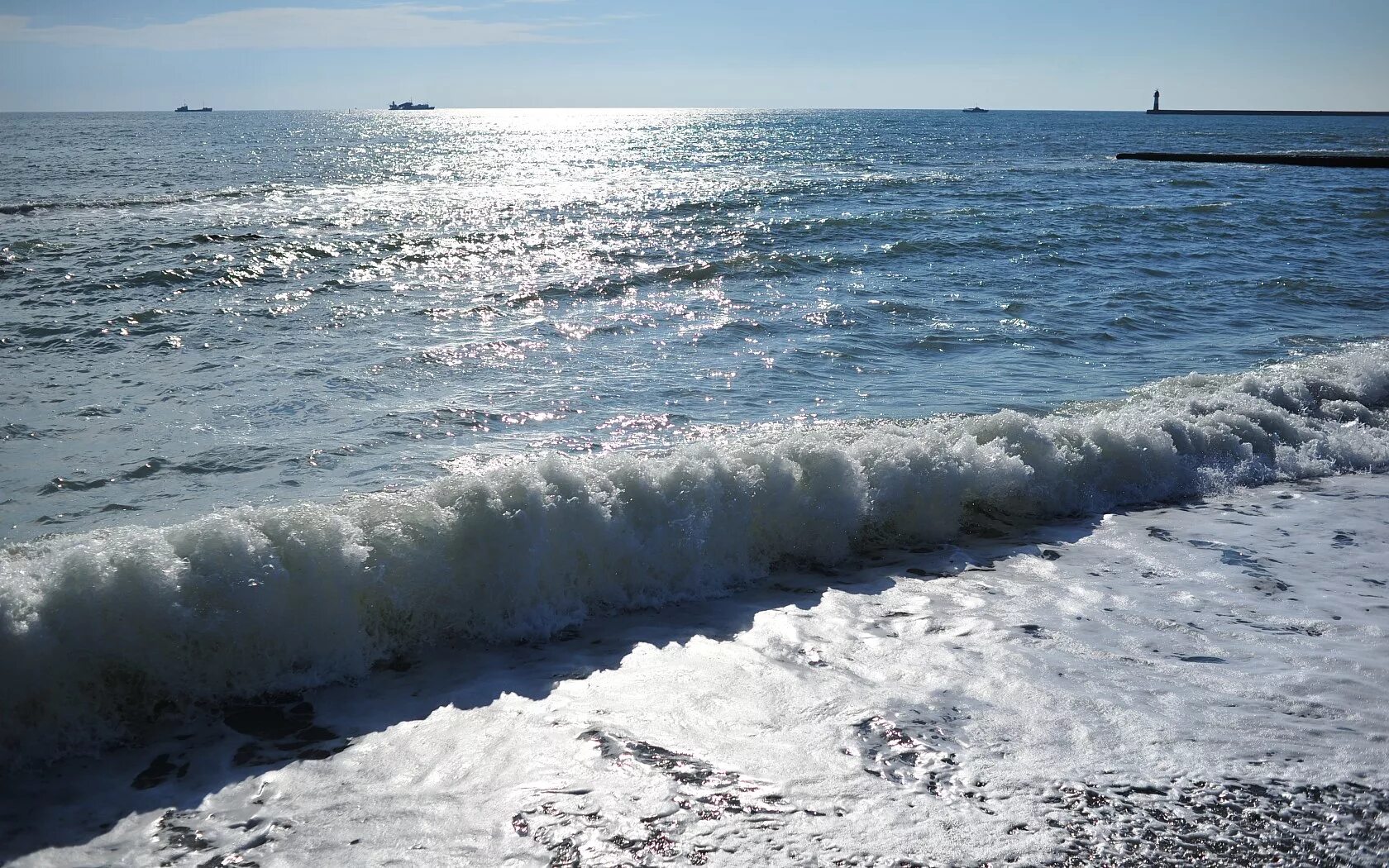 Черное море Сочи. Черное море зимой Сочи. Чёрное море фото Сочи. Сочи Адлер черное море. Вода сочи на 10