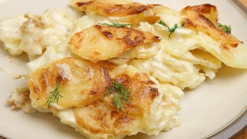 Картошка с начинкой. Язык запеченный с картофелем. Roast potatoes. Картофель запечённый с сыром после варки. Язык запеченный с картофелем в сметанном соусе.