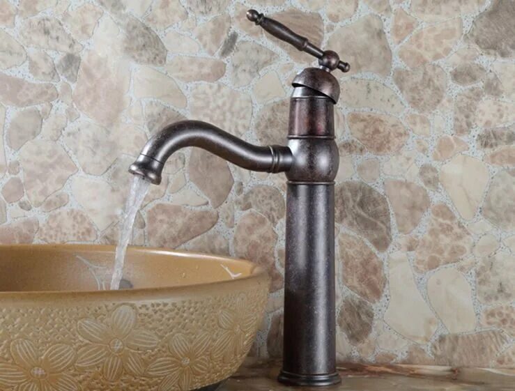 смесители для кухни из античной бронзы. смеситель для раковины (умывальника) zorg antic a 115u-br однорычажный бронза. сатинированная латунь смеситель. смеситель paulmark holstein ho212065-br для кухонной мойки. смесители серые латунь.