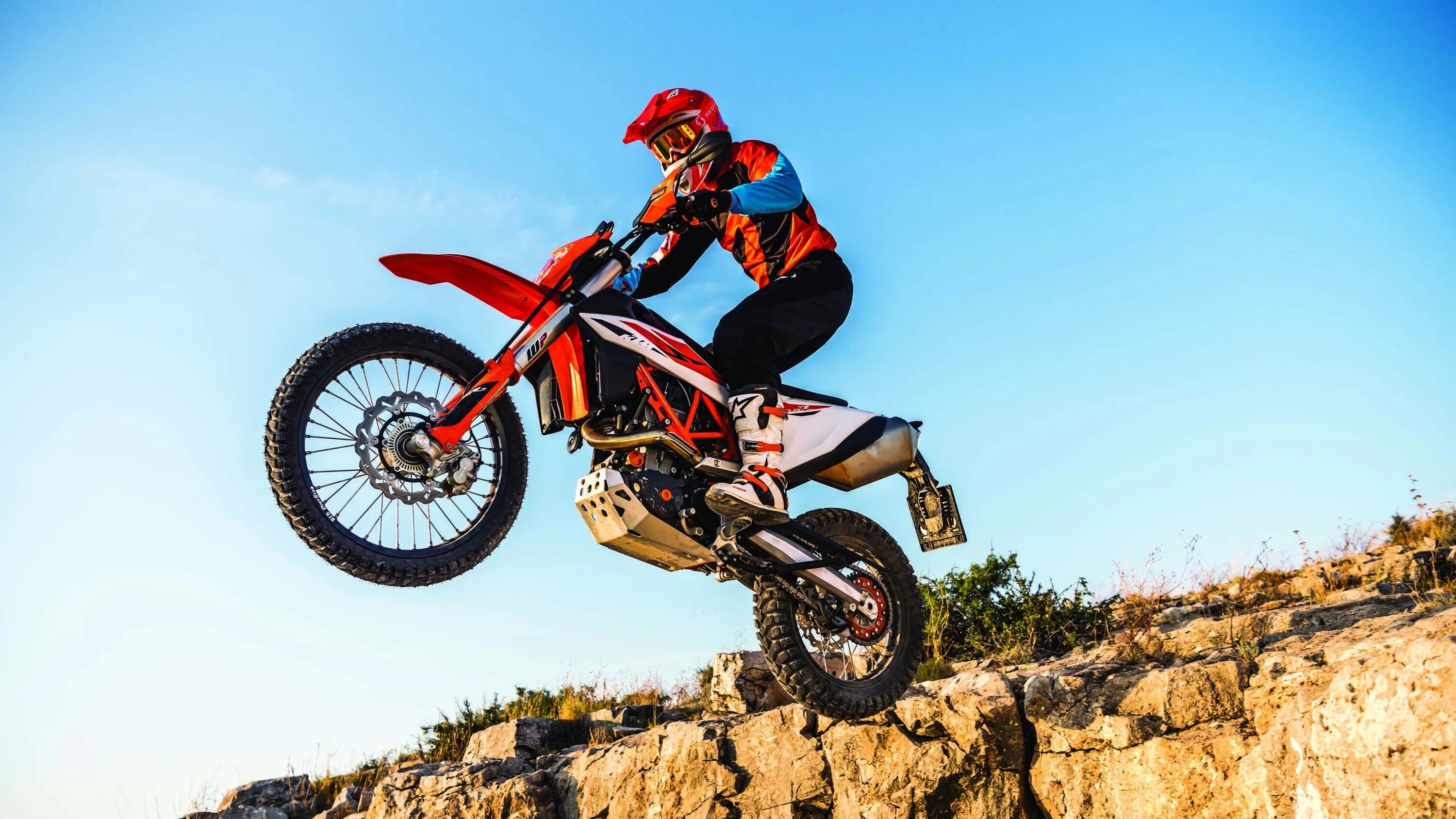 Как выглядит эндуро. Ktm 690 enduro r. 690 enduro. ktm 690 enduro r, 2019. спортивные мотоциклы эндуро 690.