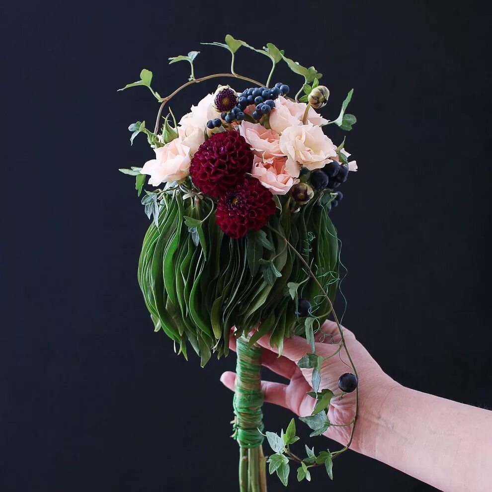 Креативный цветочек. Креативные фото цветов. Красивый дизайнерский букет. Креативный букет. Букеты цветов красивые креативные.