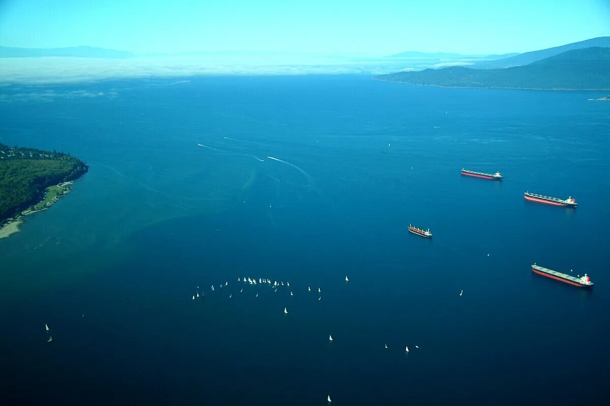 Водопад датского пролива фото. Пролив ла манш и па де кале. Ла манш пролив из космоса. Пролив между англией и францией. Гренландия пролив девисов.