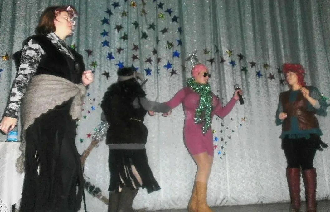 Новый год в сельском клубе. Фото новогоднего мероприятия в сельском клубе 2020. Новогодний вечер отдыха в сельском клубе. Новый год в сдк. Новогодняя программа в сельском клубе.