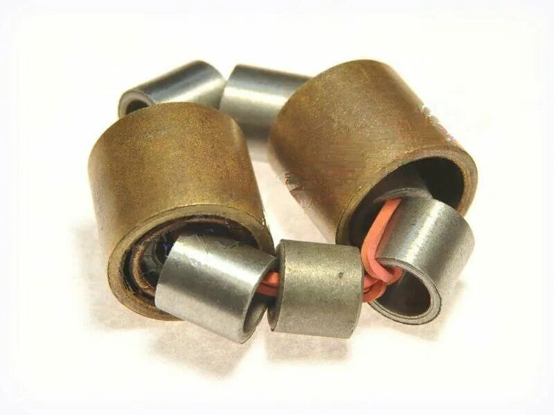 Направляющие кпп. Направляющие кпп. Направляющие кпп. Втулка кпп ваз 2108. Втулка 2101-1002040-00.