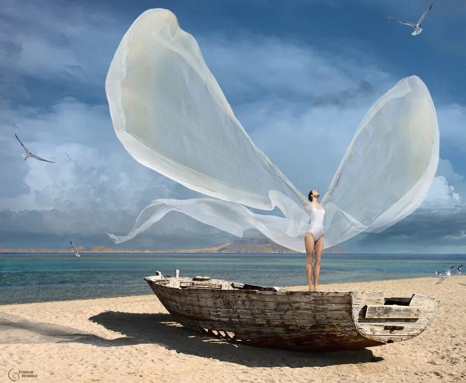 Летать в облаках. Человек улетает на зонтике. Летающая жизнь. Полет души. Девушка летает.