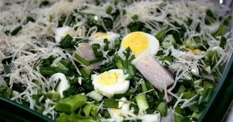 Сельдь с яйцом и луком рецепт