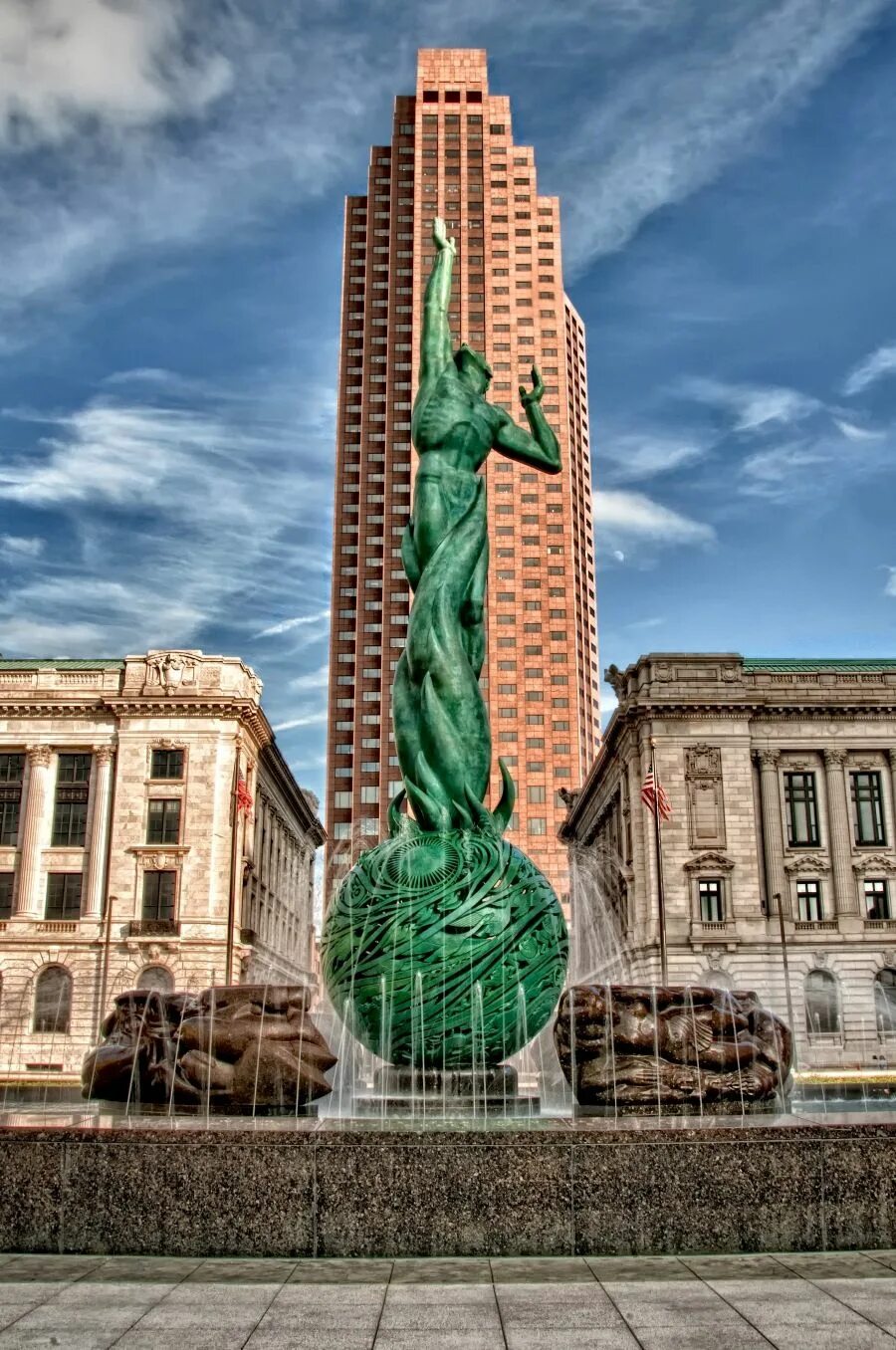Статуя стран. Кливленд. Ohio статуи. Американская скульптура. Памятники в Америке.
