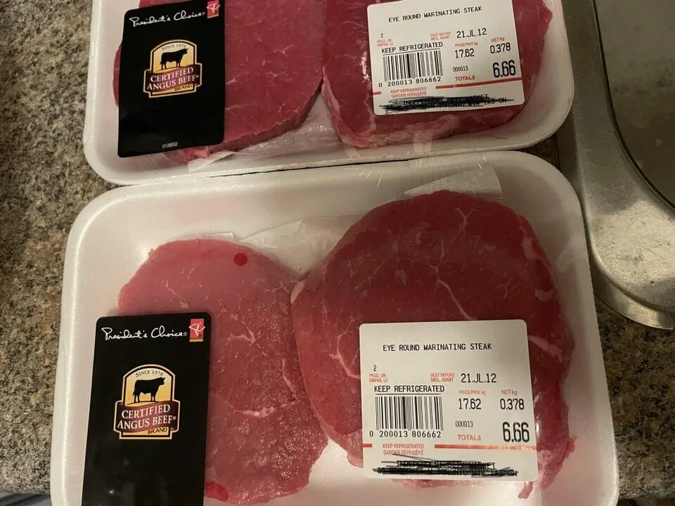 Многим покажется странным что еще каких нибудь. Цены в Америке на продукты. Еда в Америке цены. Цены в США. Мясо в упаковке английское.