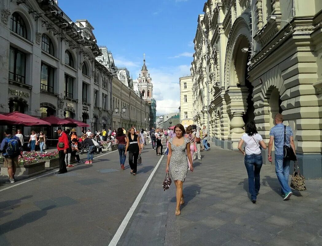 живой гулять. прогулка с собакой на поводке. живой гулять. живой гулять. стив джобс на прогулке.