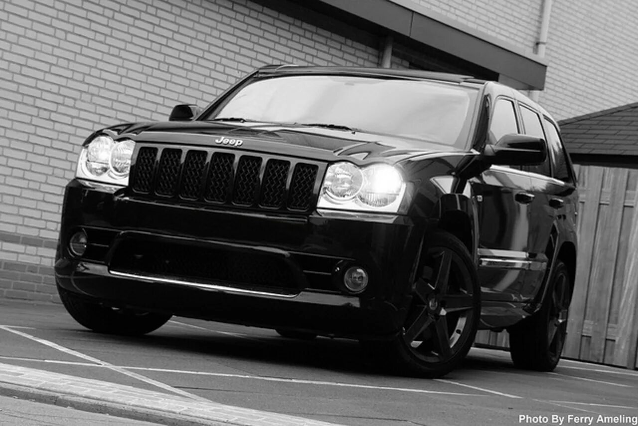 Песня черный джип. Jeep Grand Cherokee srt8 Black. Jeep Grand Cherokee черный тонированный. Jeep srt8 wk1. Jeep Grand Cherokee srt8 wk1.