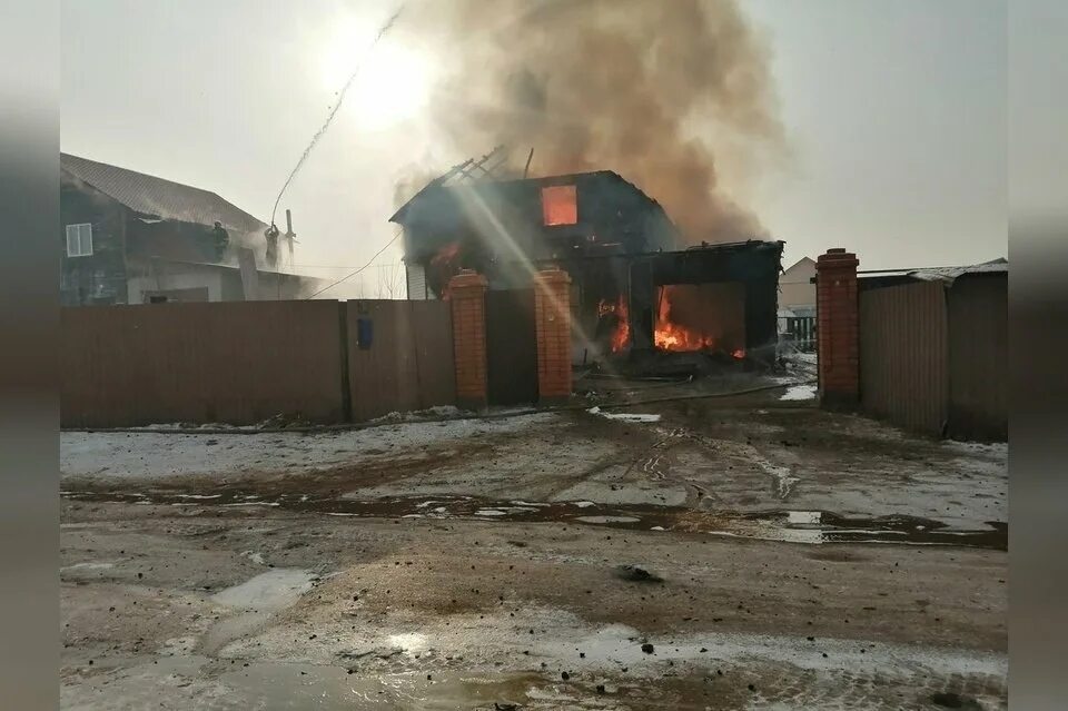 Чита пожары сейчас. Пожар в чите вчера. Чита пожара район. Пожары в чите за неделю. Лесной городок забайкальский край.