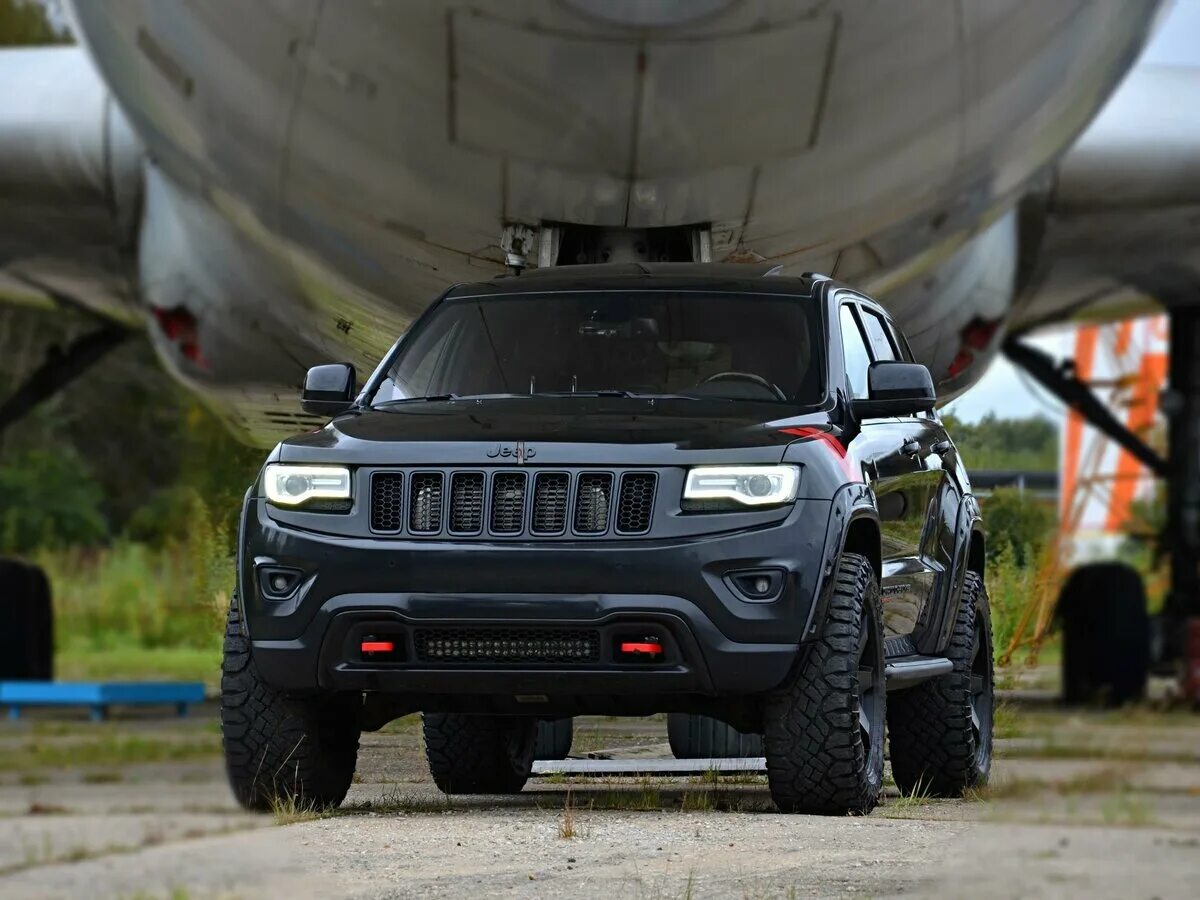 Jeep 4x4 club. 6. Jeep grand cherokee wk2 рестайлинг. Гранд чероки седан. Jeep grand cherokee (wk).