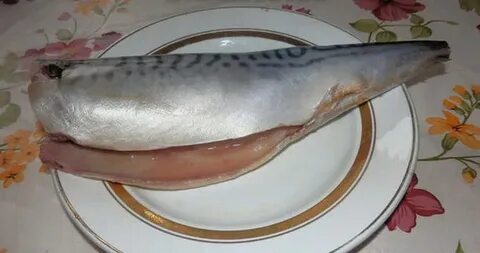 Как почистить скумбрию свежемороженую