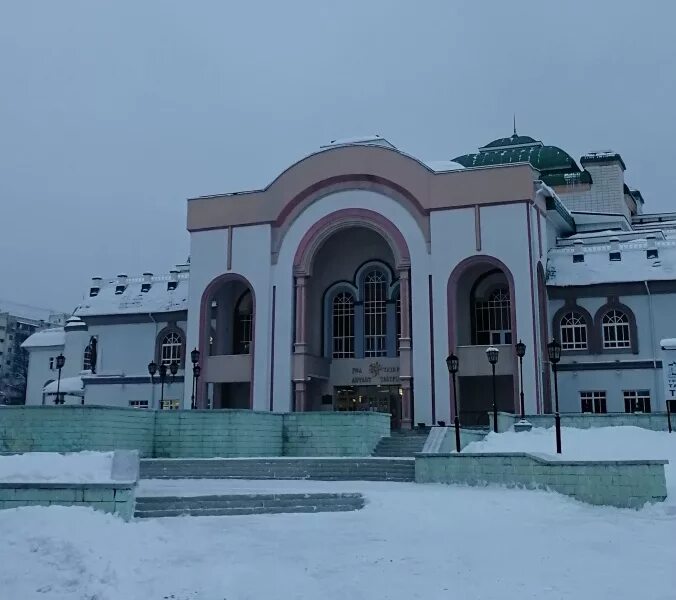 Уфимский государственный театр Нур. Татарский театр Нур Уфа. Уфимский государственный татарский театр Нур Уфа фото. Театр Нур Уфа зимой.