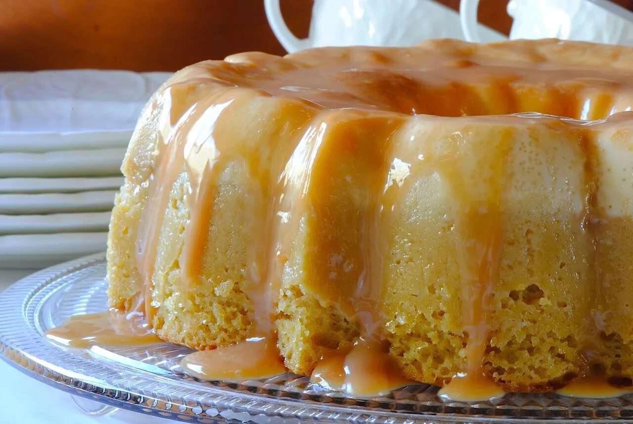 Торт пудинг шоколадный. Пудинг с посыпкой. Hummingbird cake. Крем карамель creme caramel. Sticky date pudding.