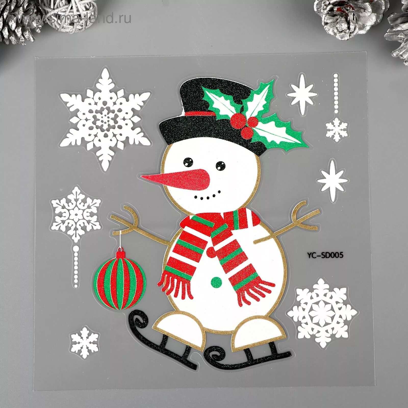 декор окна наклейками на новый год. роспись витрин к новому году. как снять новогодние наклейки со стекла. наклейки на окна новогодние. рождественские наклейки.