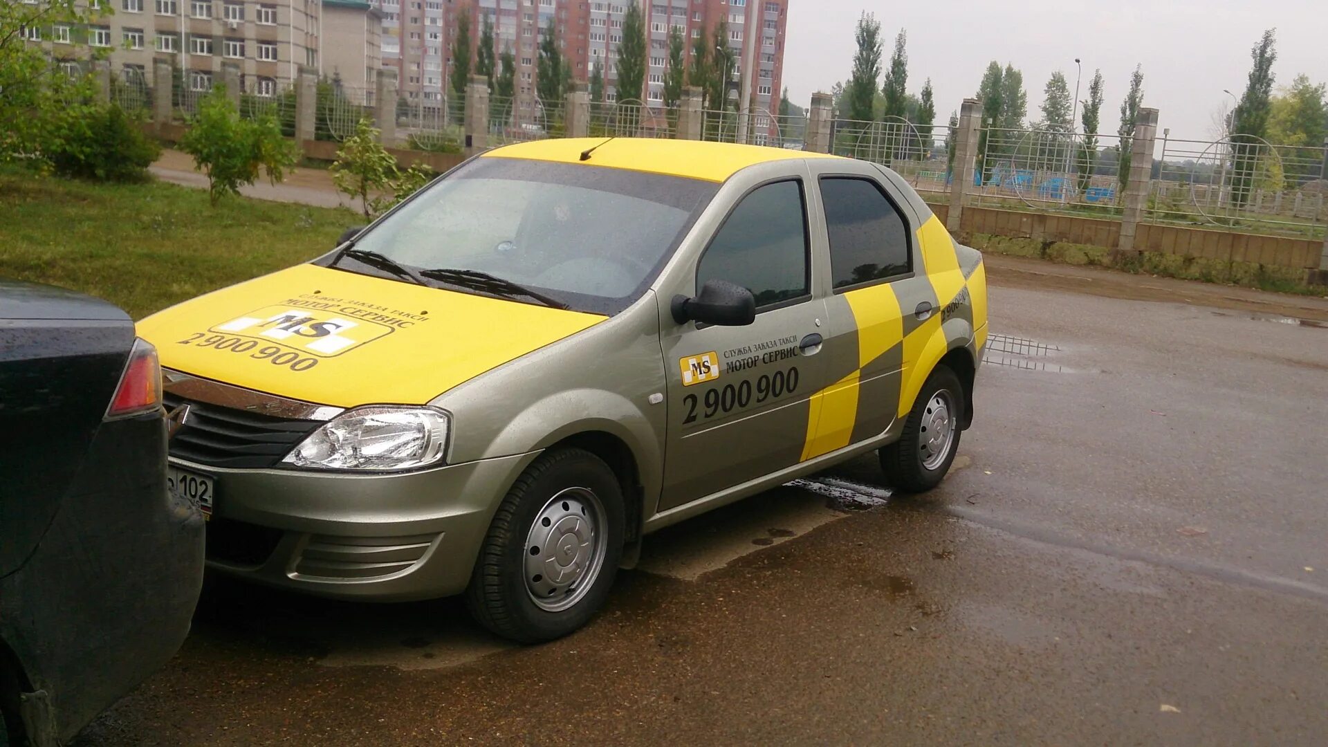 Сколько ходят рено логан. Renault Logan taksi. Рено Логан 1 такси. Рено Логан первый 2014 желтый. Рено Логан 2008 года такси.