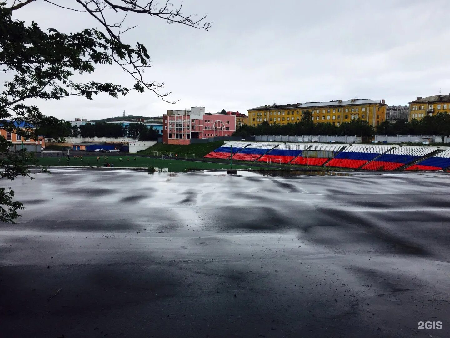 Центральный стадион мурманск. Стадион профсоюзов Мурманск. Центральный стадион Челюскинцев 1 Мурманск. Мурманск стадион профсоюзов 2021.