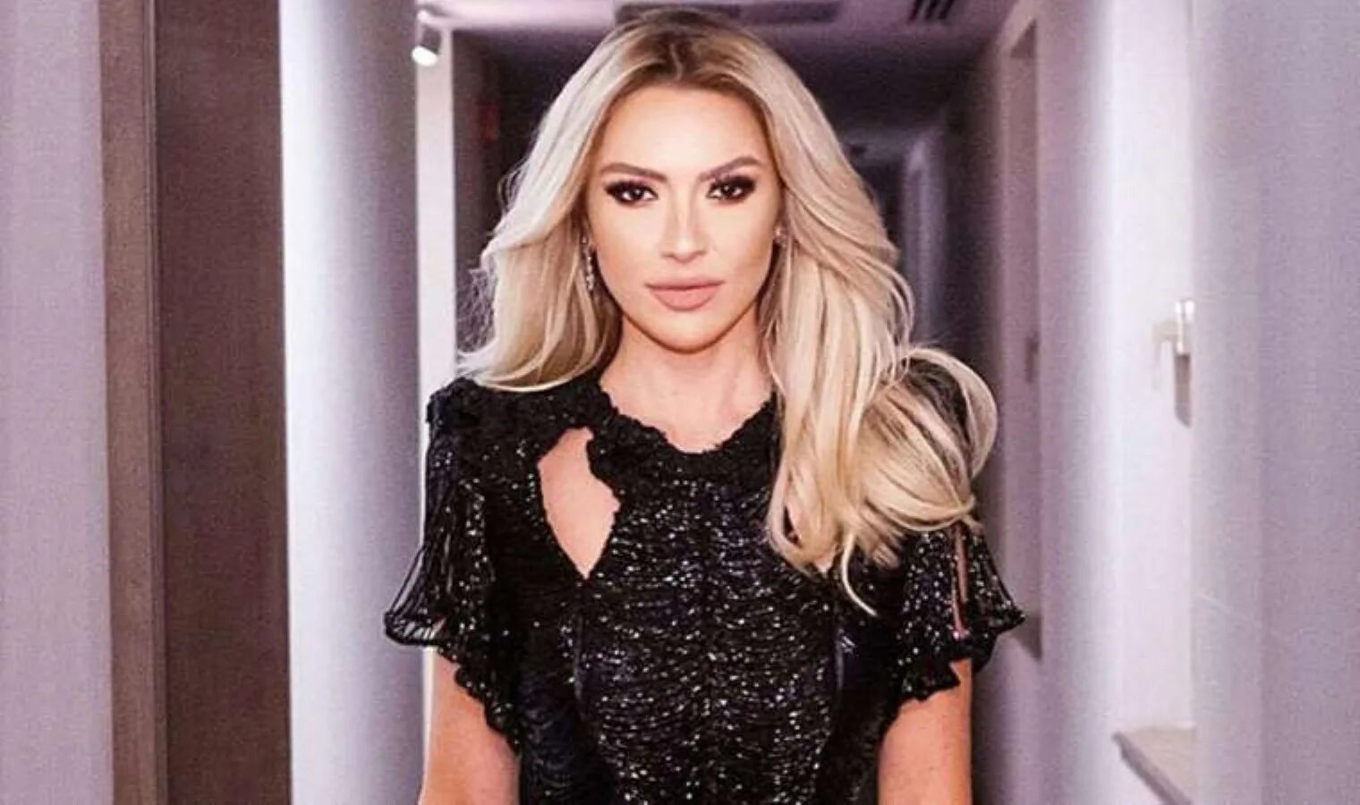 Хадисе ачикгез. Турецкая певица 2022. Hadise. Hadise 2023. Хадисе инстаграм.