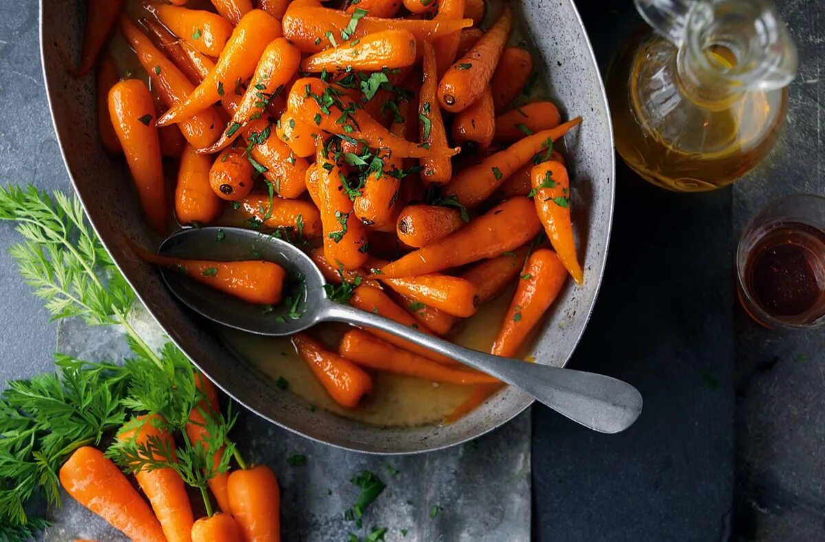 Как вкусно приготовить морковь. Морковь блюда. Вкусная морковь. Блюда с морковкой. Морковь приготовить.