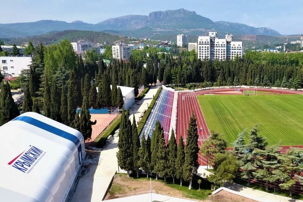 Стадион Крымский Алушта. Алушта спортивный комплекс Крымский. ТЦСКР Крымский Алушта. Тренировочный центр Крымский Алушта. Центр спортивных сборных команд россии