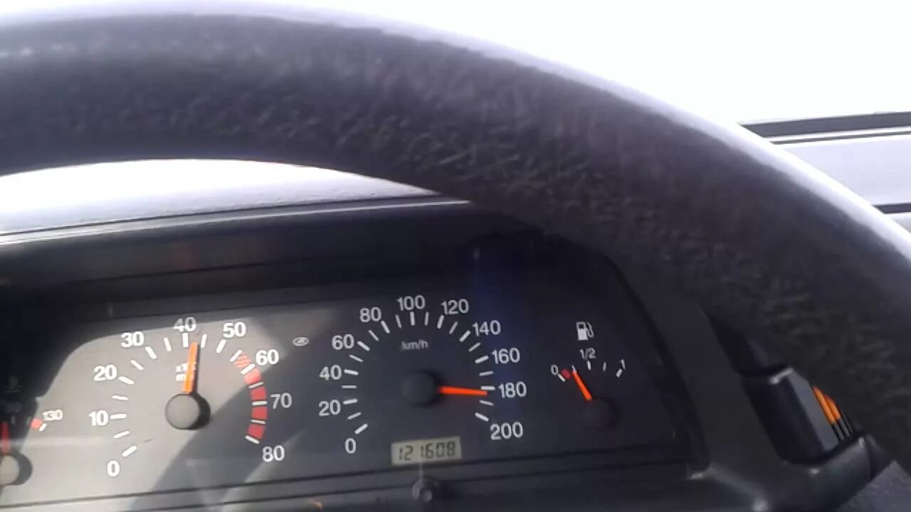 Десятка спидометр. Ваз 2109 панель спидометр 180. Спидометр десятки. Спидометр ваз 2110. Спидометр ваз 2114 200 км/ч.