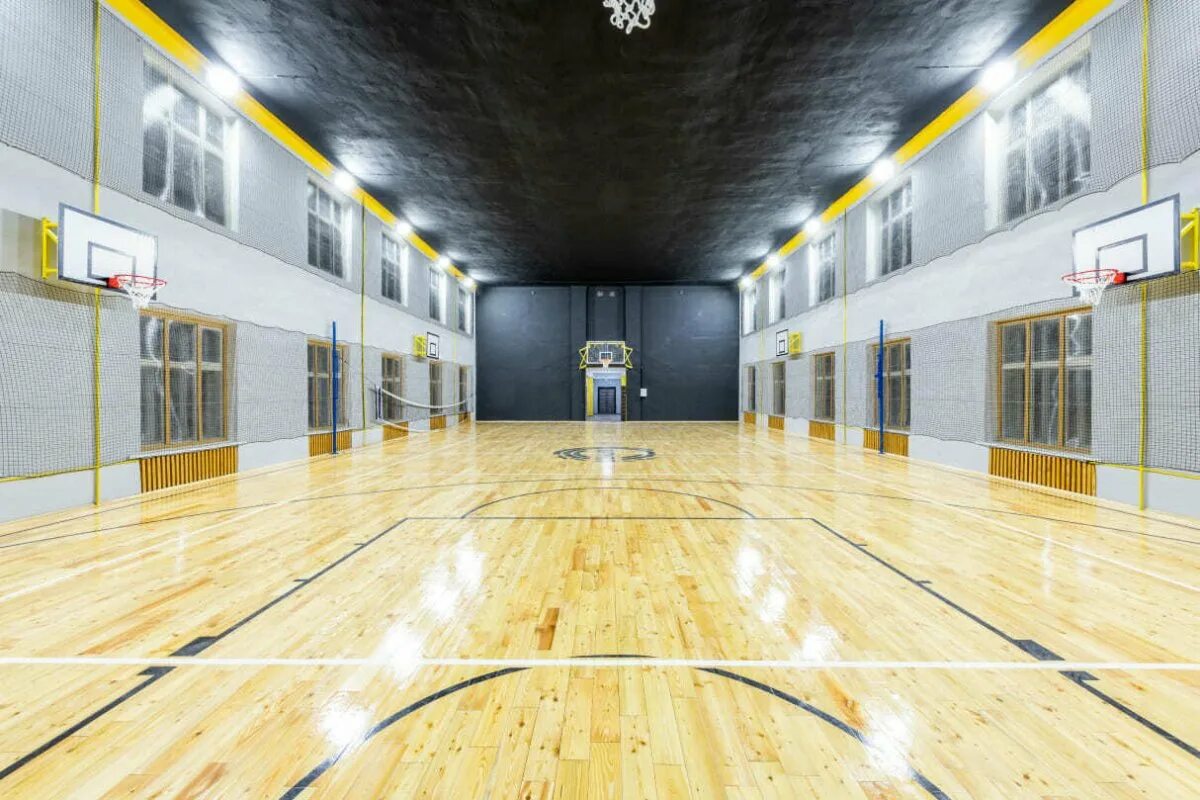 Площадка волейбольного поля. Волейбол площадка. Волейбольная площадка 9х18. Волейбол площадка люди. Пляжная волейбольная площадка.