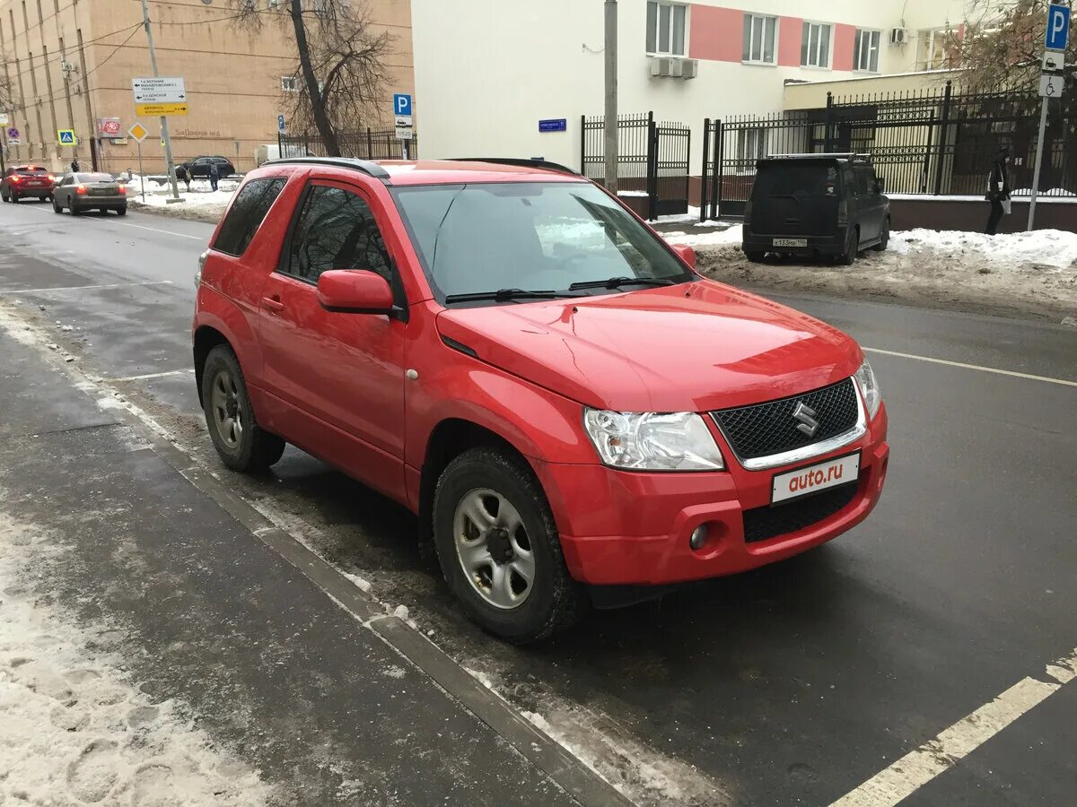 Купить сузуки 3 дверный. Suzuki Grand Vitara 1.6 3d. Suzuki Grand Vitara 3 дверный. Сузуки джип красный Гранд Витара. Сузуки Гранд Витара Вишневая.