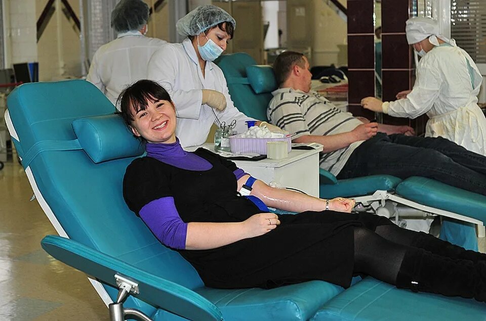 Донорство крови новосибирск. Центр крови Новосибирск. Новосибирская станция переливания крови. Донорский центр Новосибирск. Переливание крови Новосибирск.