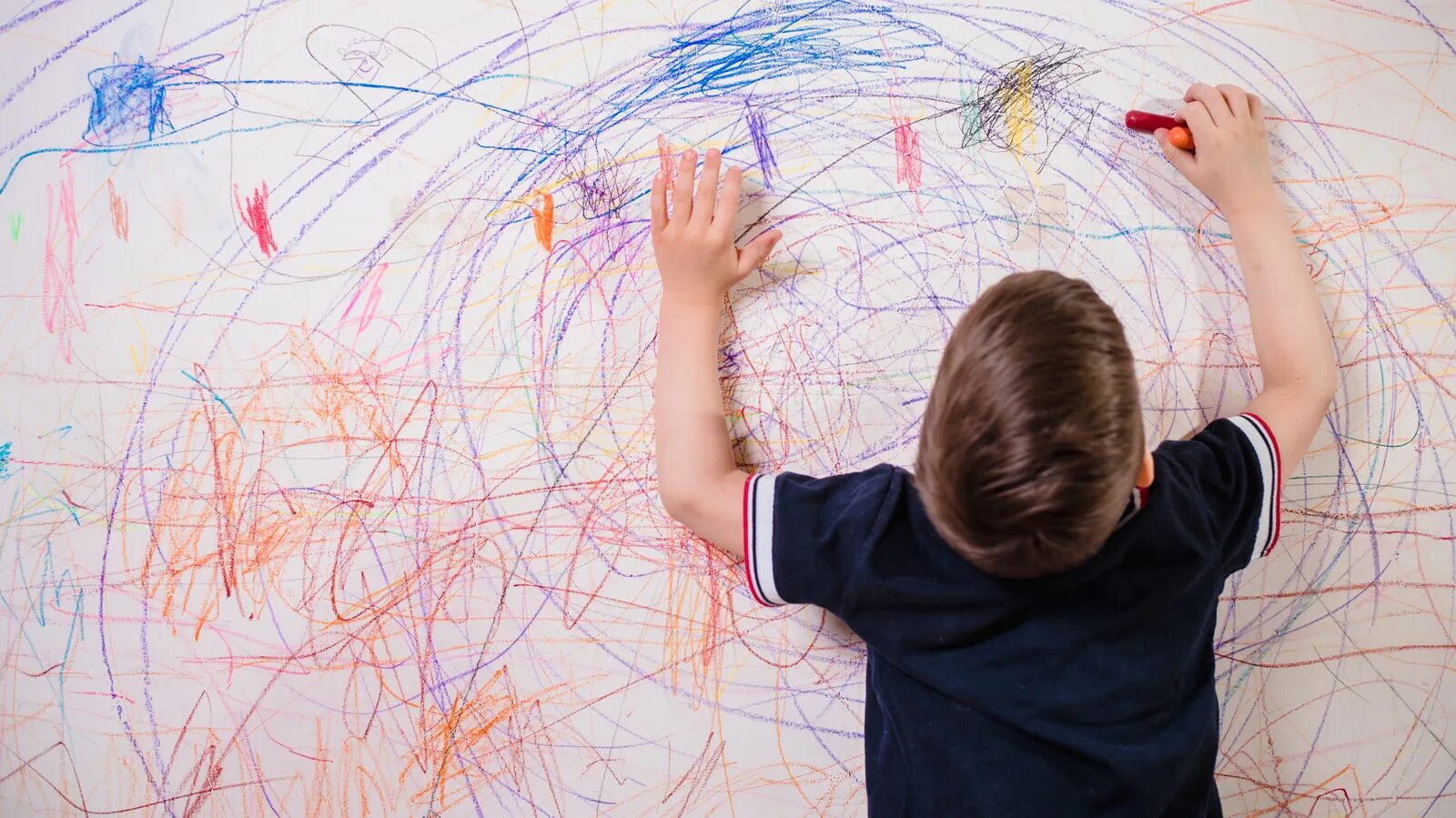 Draw on wall