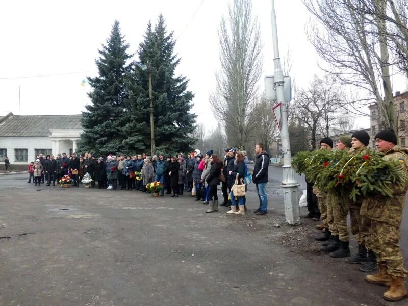 Часов яр 10 апреля. Украина город часов Яр. Город часов Яр Донецкой области. Часов Яр памятник афганцам. Часовой Яр Донецкой области.