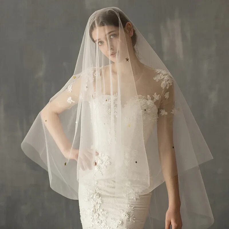 Veil – фата, вуаль. Необычная фата для невесты. Короткая белая фата. Свадебная фата закрывающая лицо. Фата вуаль.
