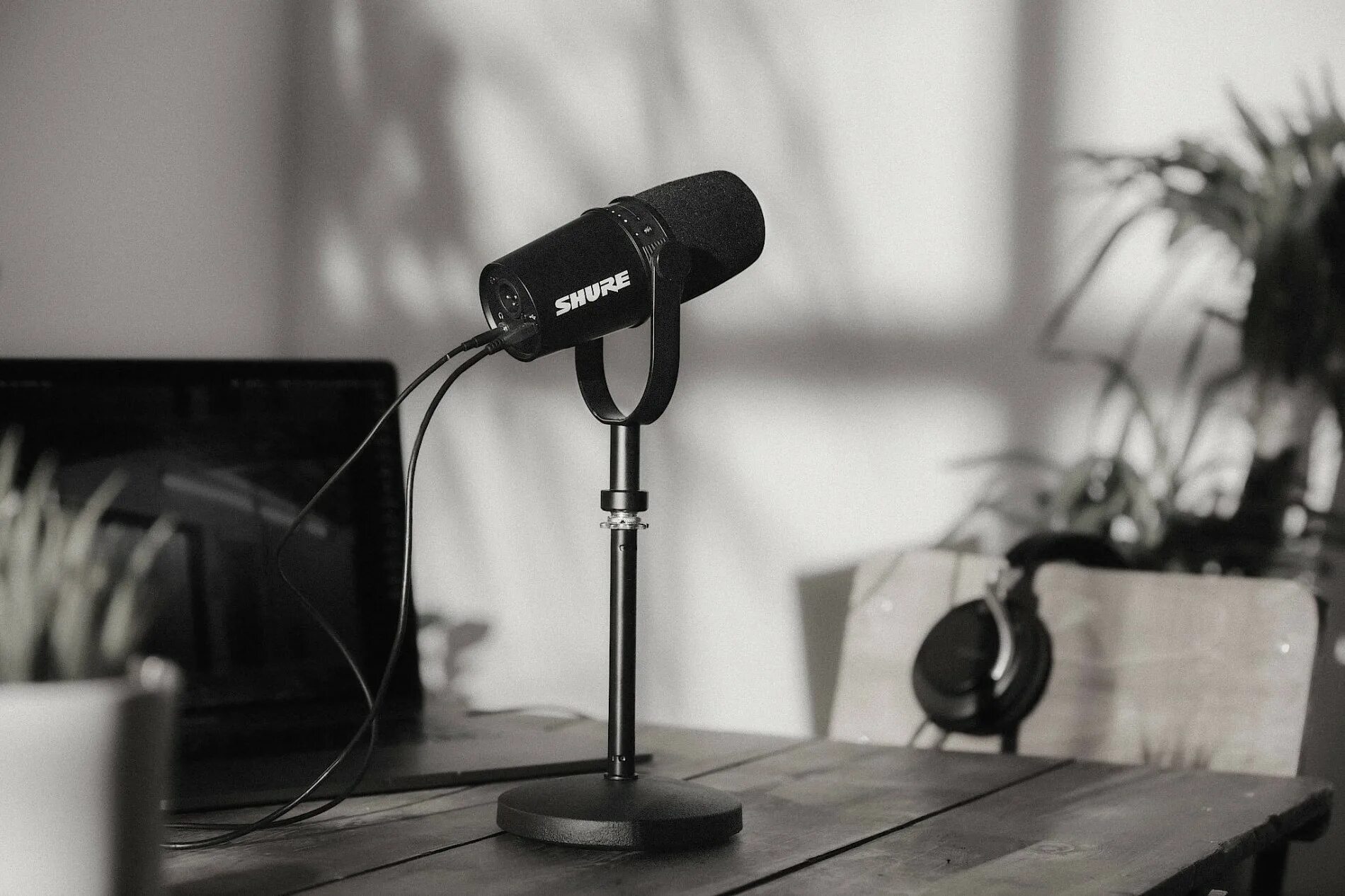 Подкастовый микрофон. Микрофон shure mv7. shure mv7 -k-bndl. микрофон shure mv7-k. shure mv7 usb.