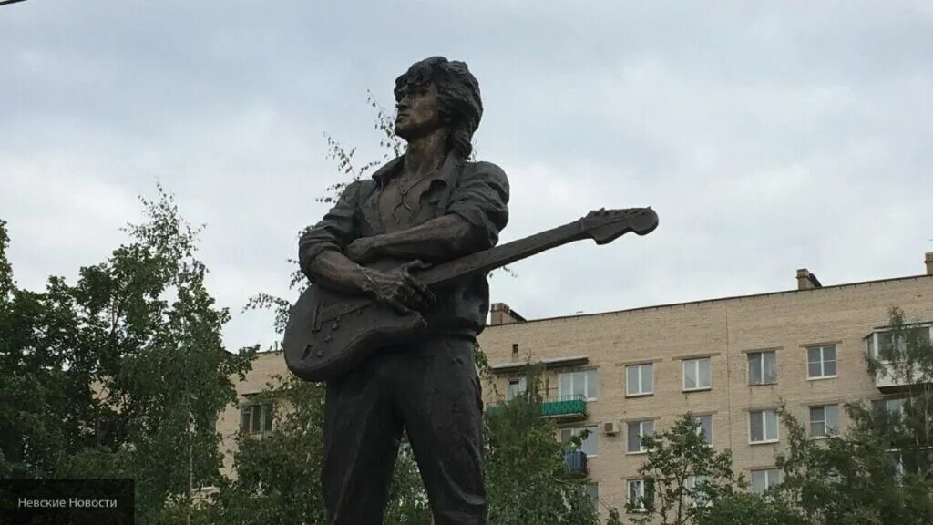 Концерт к 60 летию виктора цоя спокойная ночь. Ночь аккорды. Спокойная ночь табы. Крыши домов дрожат под тяжестью. Дрожит под тяжестью дней.