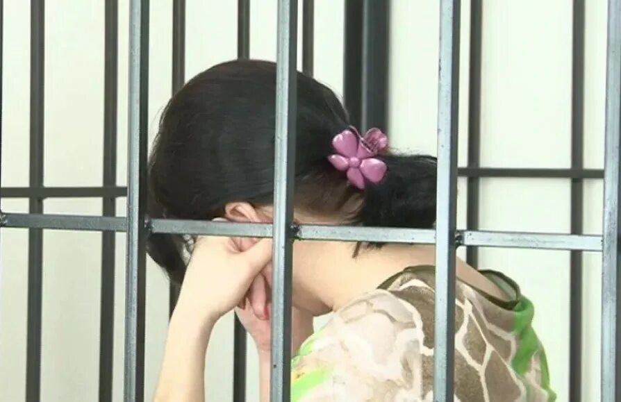 дети уголовное дело. расследование преступлений фото. расследование преступлений. женщина за решеткой. дети уголовное дело.