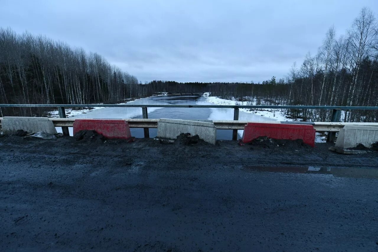 Мост через реку Сяпся Карелия. Пожарная часть поселка Эссойла. Эссойла Петрозаводск. Эссойла фот.