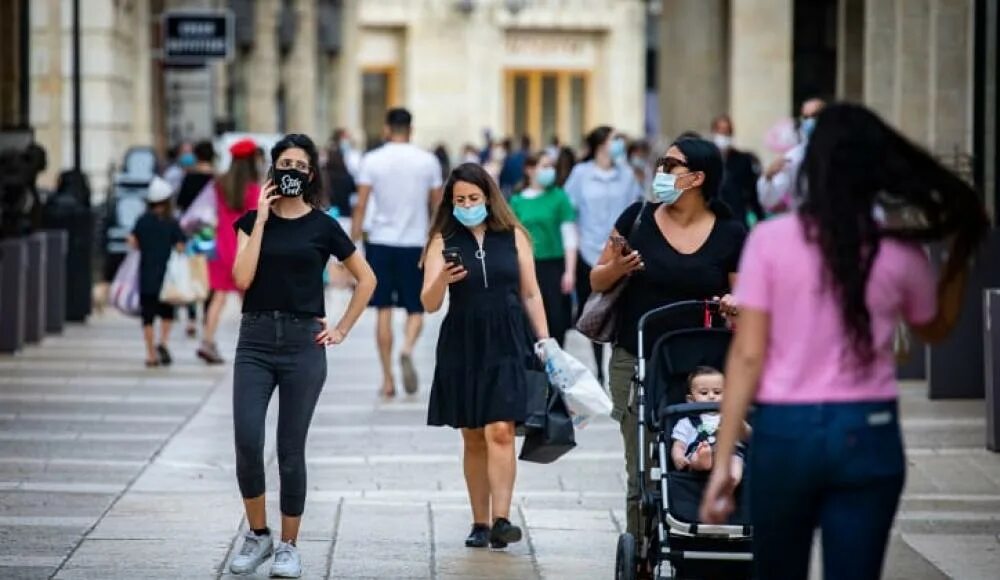 Сколько живет в израиле. Люди на улицах Израиля. Израильтяне на улицах. Женщины на улицах Израиля.