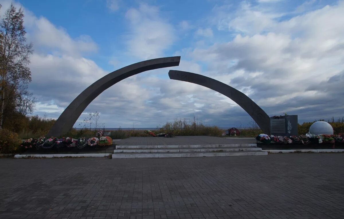 Сад мира мемориал зелёный пояс славы. Мемориал ополченцы в пушкине. Мемориальный комплекс зеленый пояс славы. Зеленый пояс славы ленинграда памятники. Петербургское шоссе пушкин.