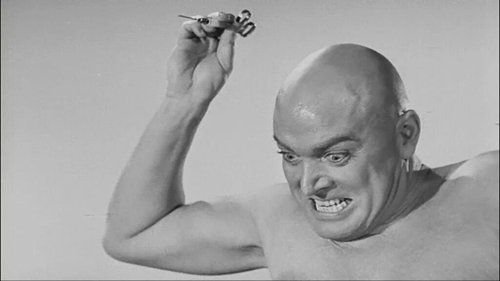 невероятно огромный человек. невероятно уменьшающийся человек. султан косен с робертом. невероятно огромный человек 1957. турок султан косен.