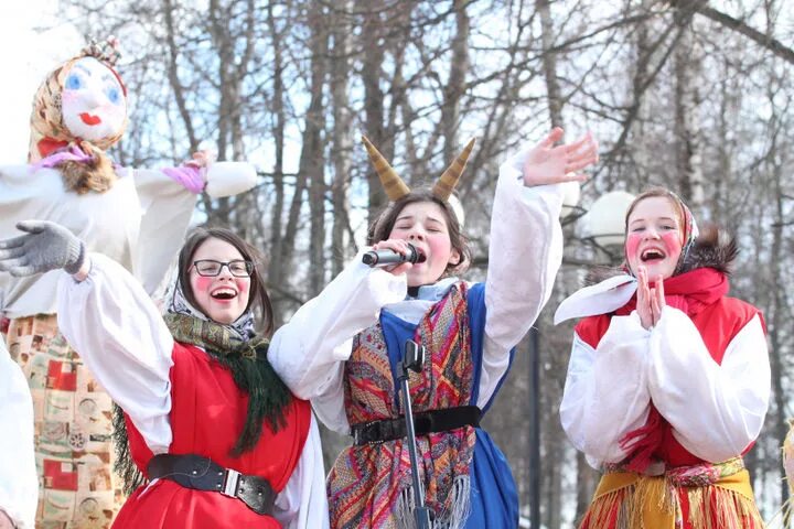 Масленица в захарово 2023. Масленица в звенигороде. Масленица в звенигороде. Звенигород масленица на городке. Звенигород масленица на городке.