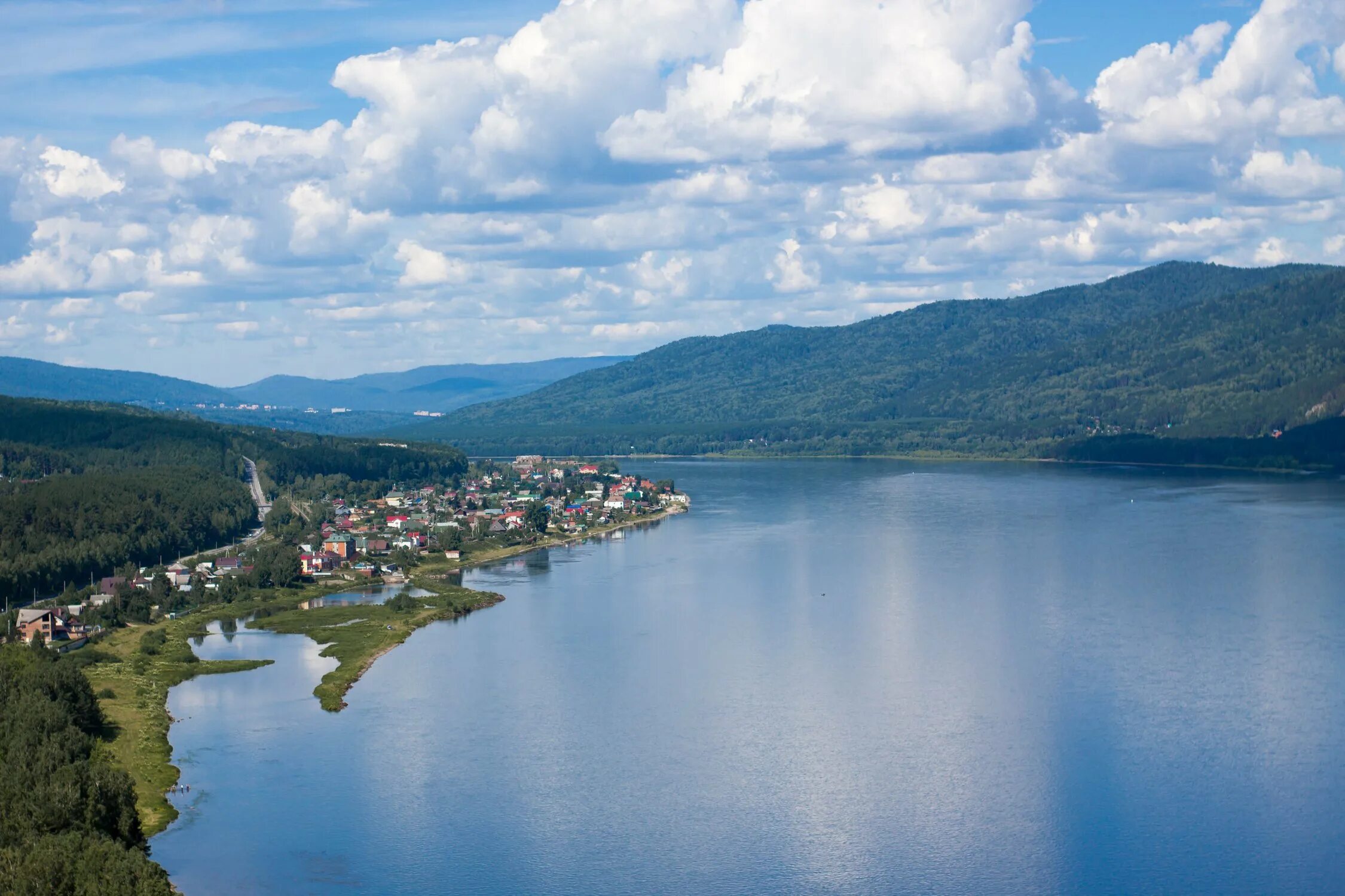 Красноярск край час. Красноярский край Енисей. Река Енисей Красноярск. Красноярский край природа Енисей. Красноярск край Enisey.