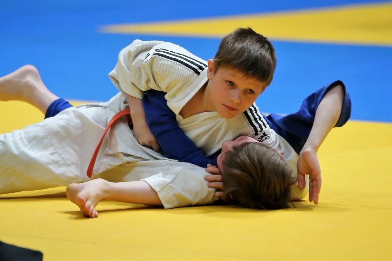 Спортивные люди. Художественная гимнастика дети. Более 10 лет занимается. Учитель и ученик. Алиса аарниомяки хоббихорсинг.