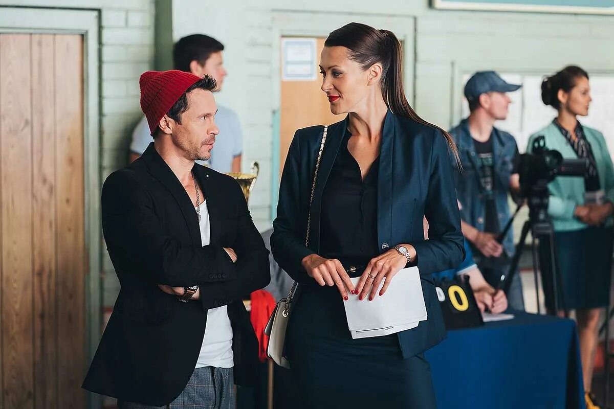 Дылды дата выхода серий. Дылда фильм 2019 актёры. Дылды 2 сезон 20 серия. Дылды сериал актёры. Сериал дылды 3.